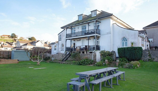 8 bedroom accommodation in Brixham
