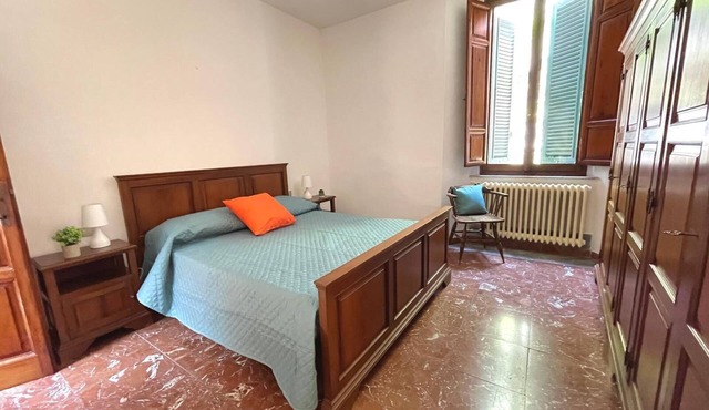 80 square meters available for an entire floor of an 18th century house