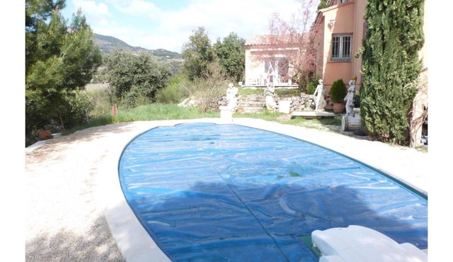 80m2 new accommodation, comfortable, swimming pool in a nice setting