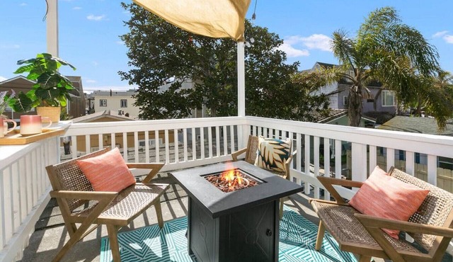 820.5 Portsmouth Relaunch · Between Mission Bay & Beach Patio, Firepit Parking