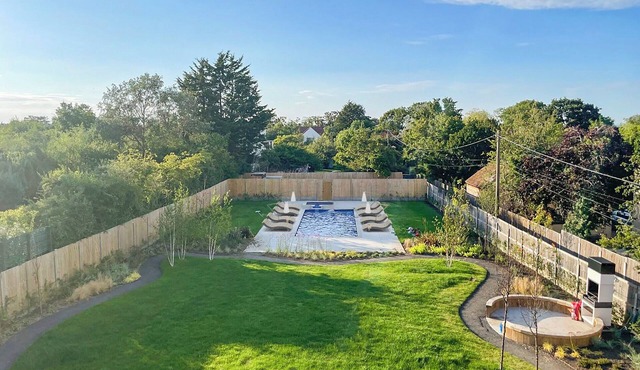 9 bedroom accommodation in Whitstable