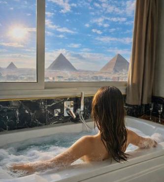 9 Pyramids & Sphinx View Apartment