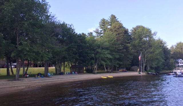 900' lake frontage; Spacious 2 bedroom with loft