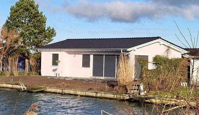 A 17 mit eigenem exklusivem Zugang zum Binnensee by Interhome