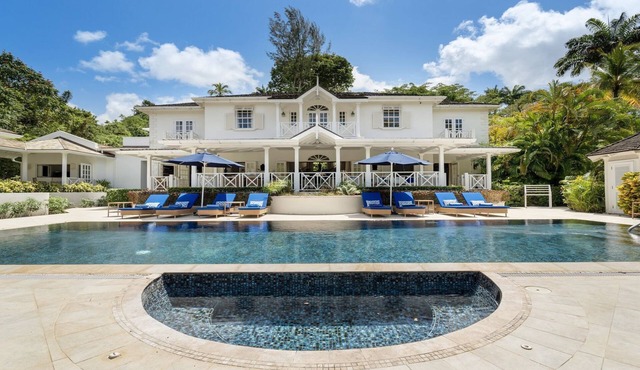 A 4 Bedroom Luxury Sandy Lane Villa With Lots Of Privacy And Close To The Beach
