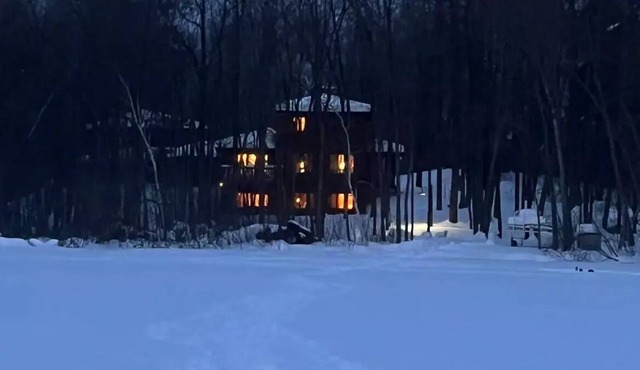 A Bair Lair: 3-Story Lake Cabin and Studio Apt