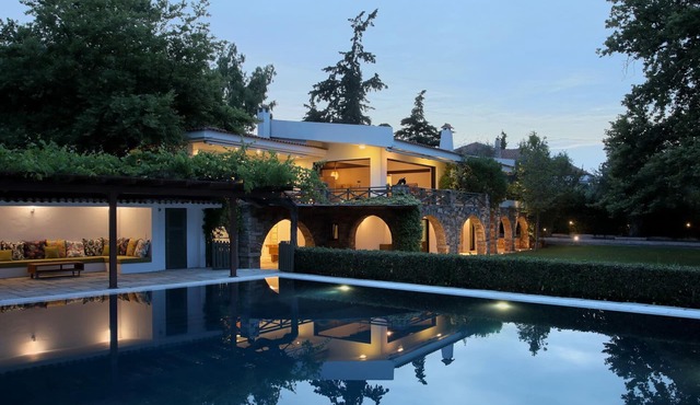 A Beachfront Villa in a Retreat Location!