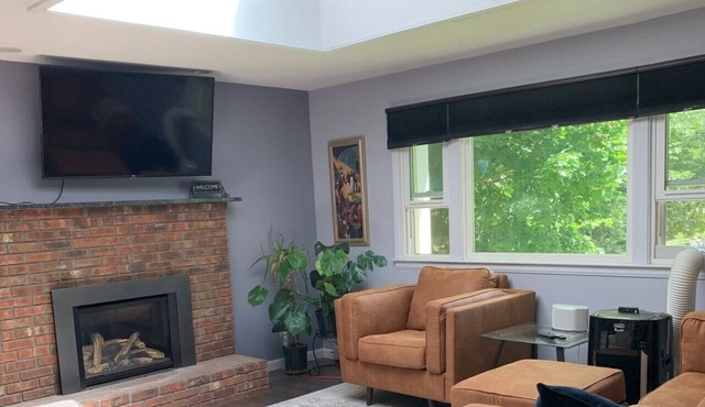 A beautiful 4 BDR home, newly renovated and close to everything!