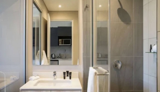 A beautiful studio apartment with Times Square and Menlyn Maine next to property