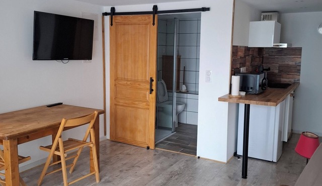 A cool studio apartment in the summer at the foot of the Col de Tamié.