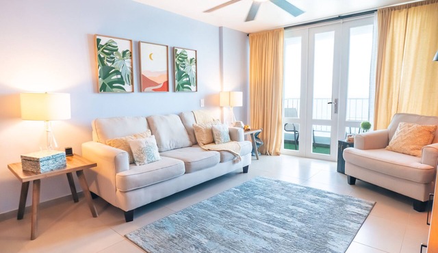 A cozy apartment with a spectacular ocean view!