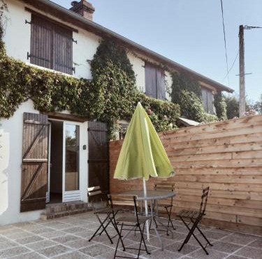 A deux pas de Cabourg ,avec une belle vue sur la campagne normande.A grangues