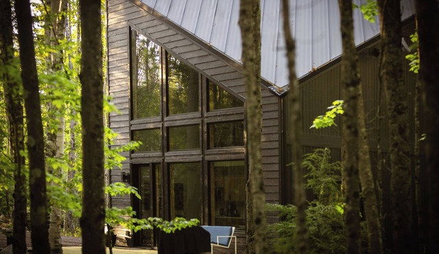 A distinctly modern stay hidden in Wisconsin's Northwoods.