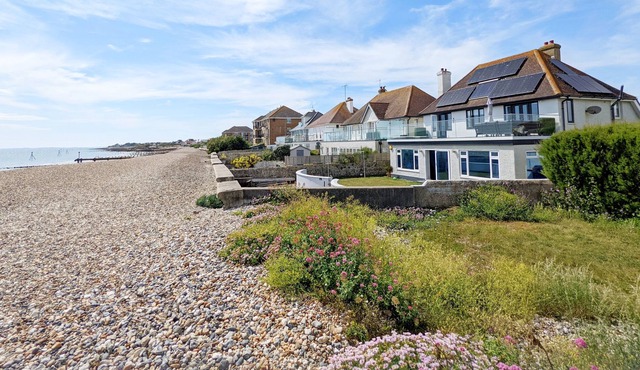 A family house that sleeps 11 guests in 5 bedrooms