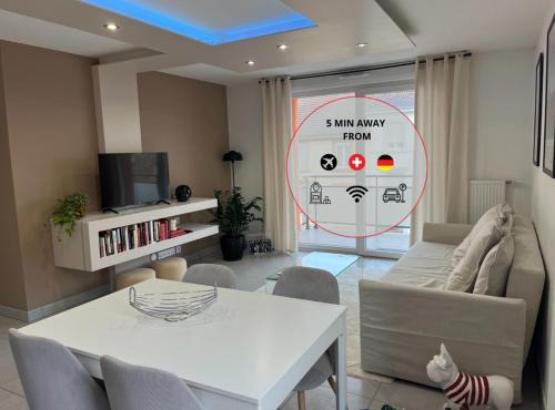 A few steps from BASEL with Balcony and free private Parking