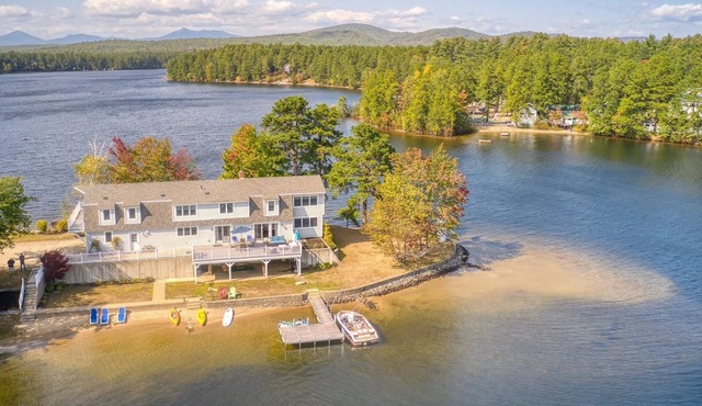 A four-season lakefront retreat on your own private peninsula
