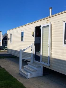 A fully equiped caravan Marton mere haven