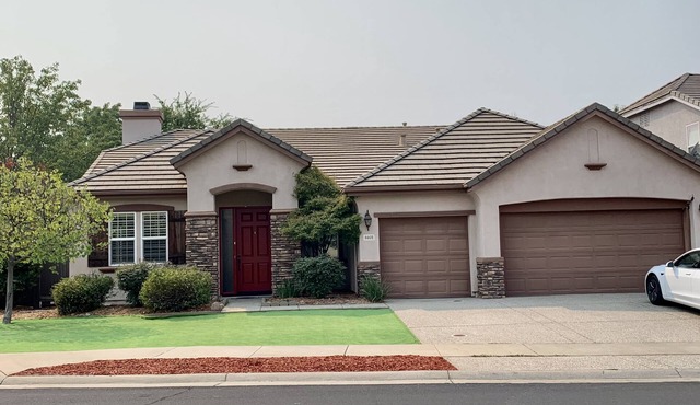 A Gorgeous Home Stay for Vacation and Business