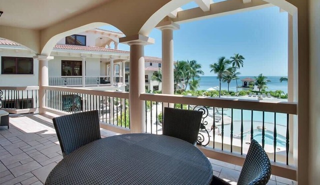 A Haven for Romance & Barefoot Luxury in Belize