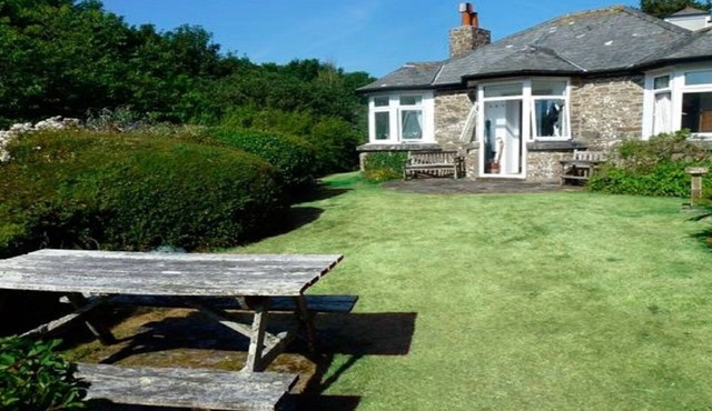 A Hidden Gem - Cornish Cottage with Private Shared Valley and Beach - REDUCTION