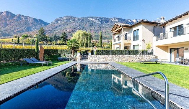 Apartment 'Weingut Gasshof Apt Mathias' with Mountain View, Pool and Sauna