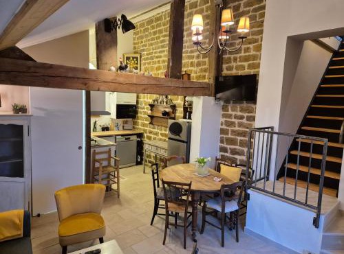 A La Maison