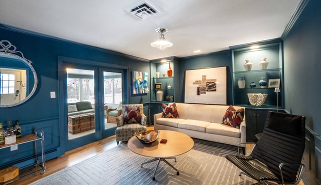 A+ Location: Easy Access To Downtown & Outdoors