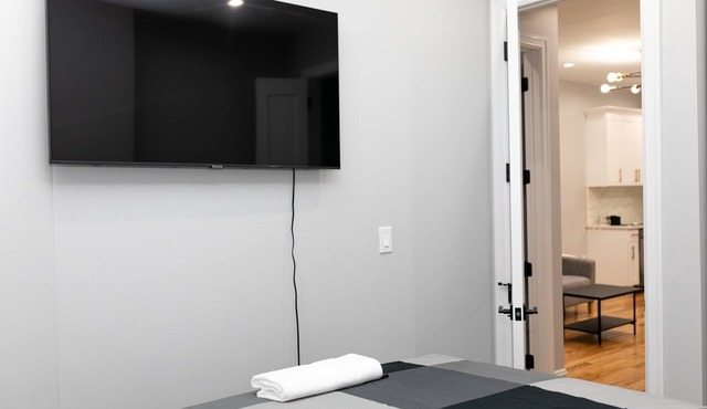 A lovely nice building, peaceful, brand new house with furniture, welcoming!