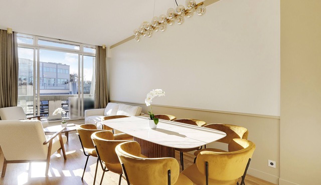 A Luxurious 3-BR/3BA with A/C in Opéra-Bourse