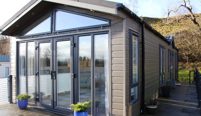 "A luxurious lodge in a stunning location"