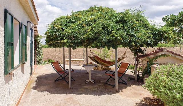 A modern, simple but cozy cottage near the sea, on the edge of a nature reserve, only 500 m from san