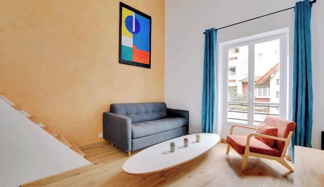 A Peaceful 2-BR/2BA in Montmartre