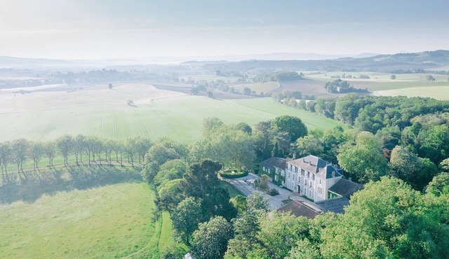 A peaceful family retreat surrounded by nature: 3-bedroom apartment