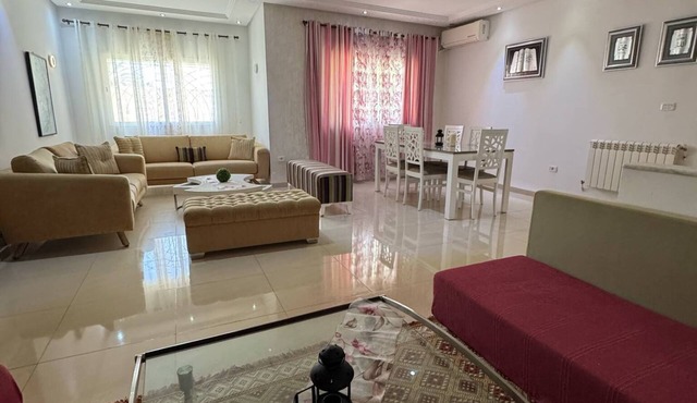 A pleasant ground floor 5 minutes' walk from the beach
