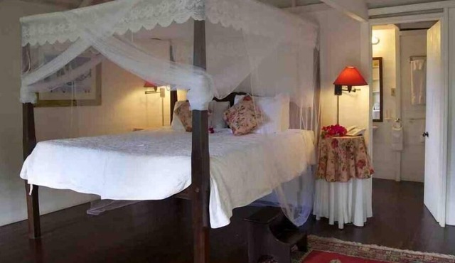 A Private Gingerbread Cottage at the Hermitage