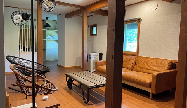 A private lodge where you can spend a relaxing time in nature for groups to enjoy. 8 rooms can accommodate up to 14 people. Higashinari