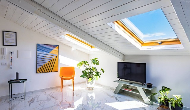 A Quiet Space - design sloping roof apartment near Central Station