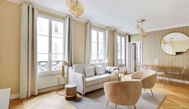 A Remarkable 2-BR/2-BA in Opéra - Saint-Lazare