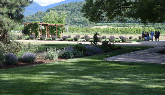 A Retreat From The City - The Little Farmhouse