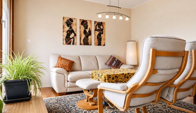 A Scent of Africa - a comfortable apartment in charming Dragomer