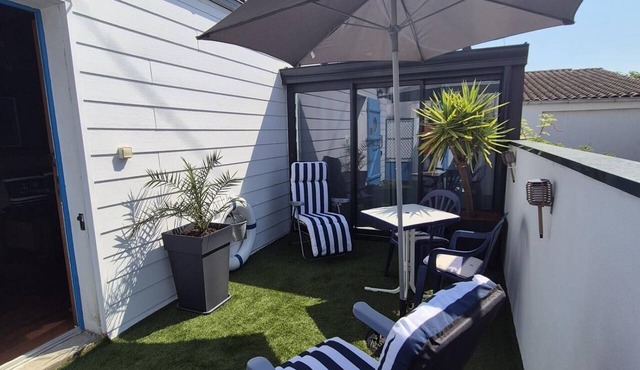 A seaside getaway for two in the heart of Fouras