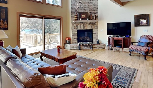 A Shore Thing | Boat Slip + Hot Tub & Fire Pit!