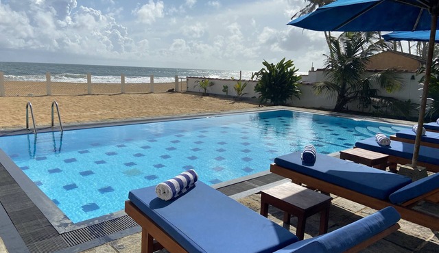 A Spacious Beachfront Villa With A Pool For 8 People In A Prime Location