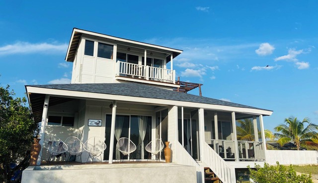 A Spacious Ocean View Villa, steps away from Punta Cocos bioluminescence beach.