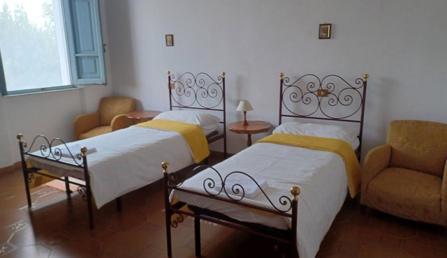 A specious two bedflat with parking in the heart of Saturnia