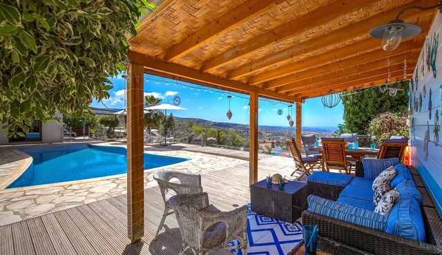 A stone built single storey villa that sleeps 6 guests in 3 bedrooms/amazing sea views