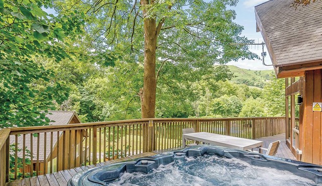 A superbly appointed impressive two storey luxury lodge.