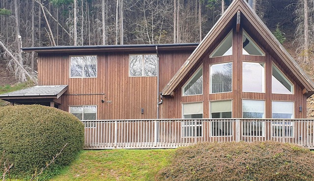 A superbly appointed large two-storey luxury lodge.