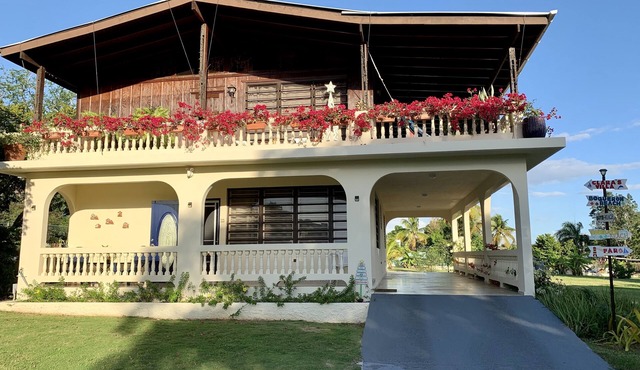 A traditional PR home, Clara’s Villa, near beaches and Downtown Boqueron.