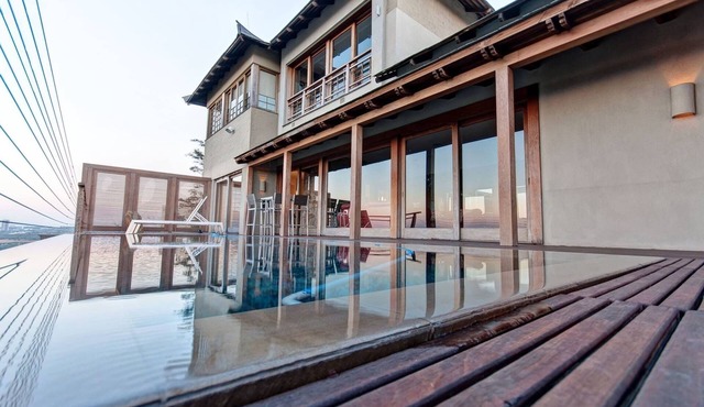 A unique experience with some of the best views across the whole of Johannesburg
